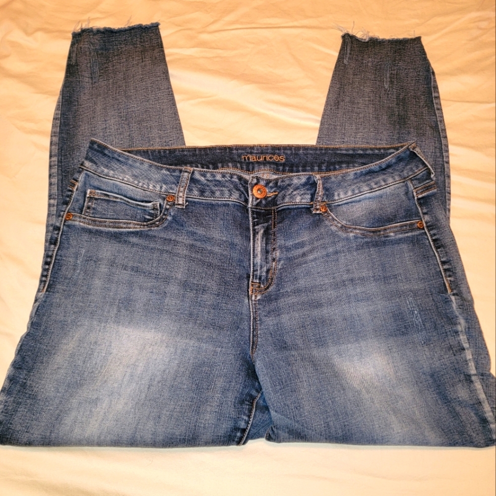 Maurices Ankle distressed jeans XL